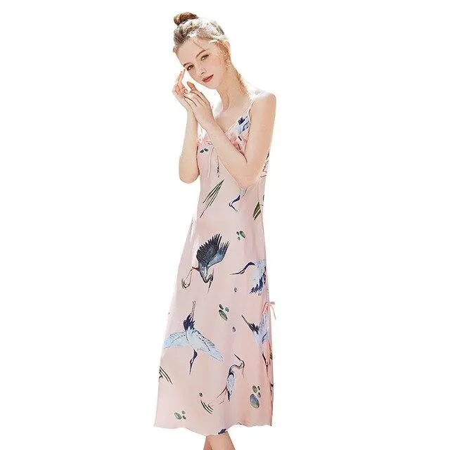 2019 New Sexy Silk Satin NIghtgown Sleeveless Nightdress V-neck Print Sleepshirt Long Nighties Summer Sleeping Dress For Women