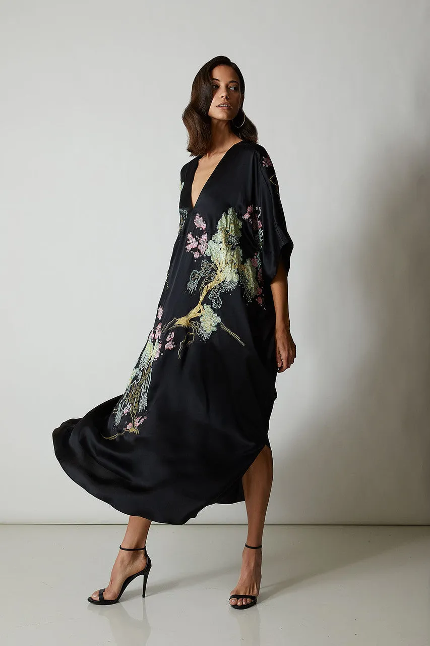 Sansui Embroidered Silk Caftan