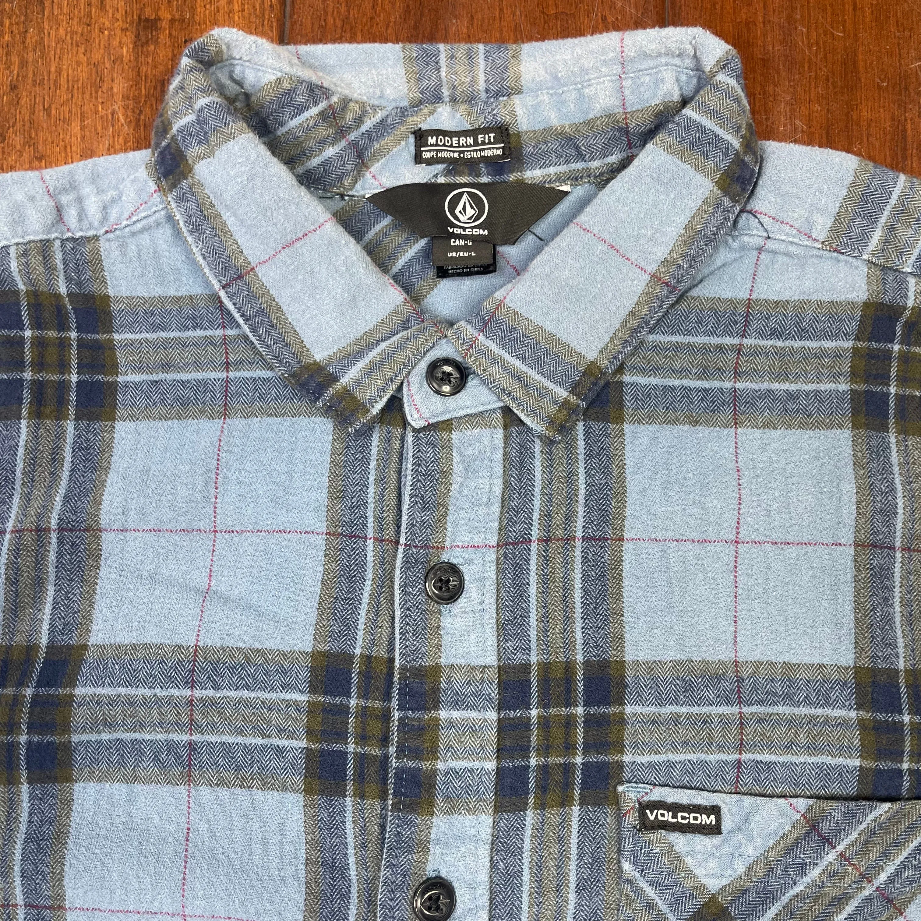 THRIFTED VOLCOM PLAID BUTTON-UP