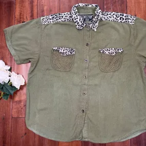 VINTAGE CHEETAH PRINT BUTTON-UP